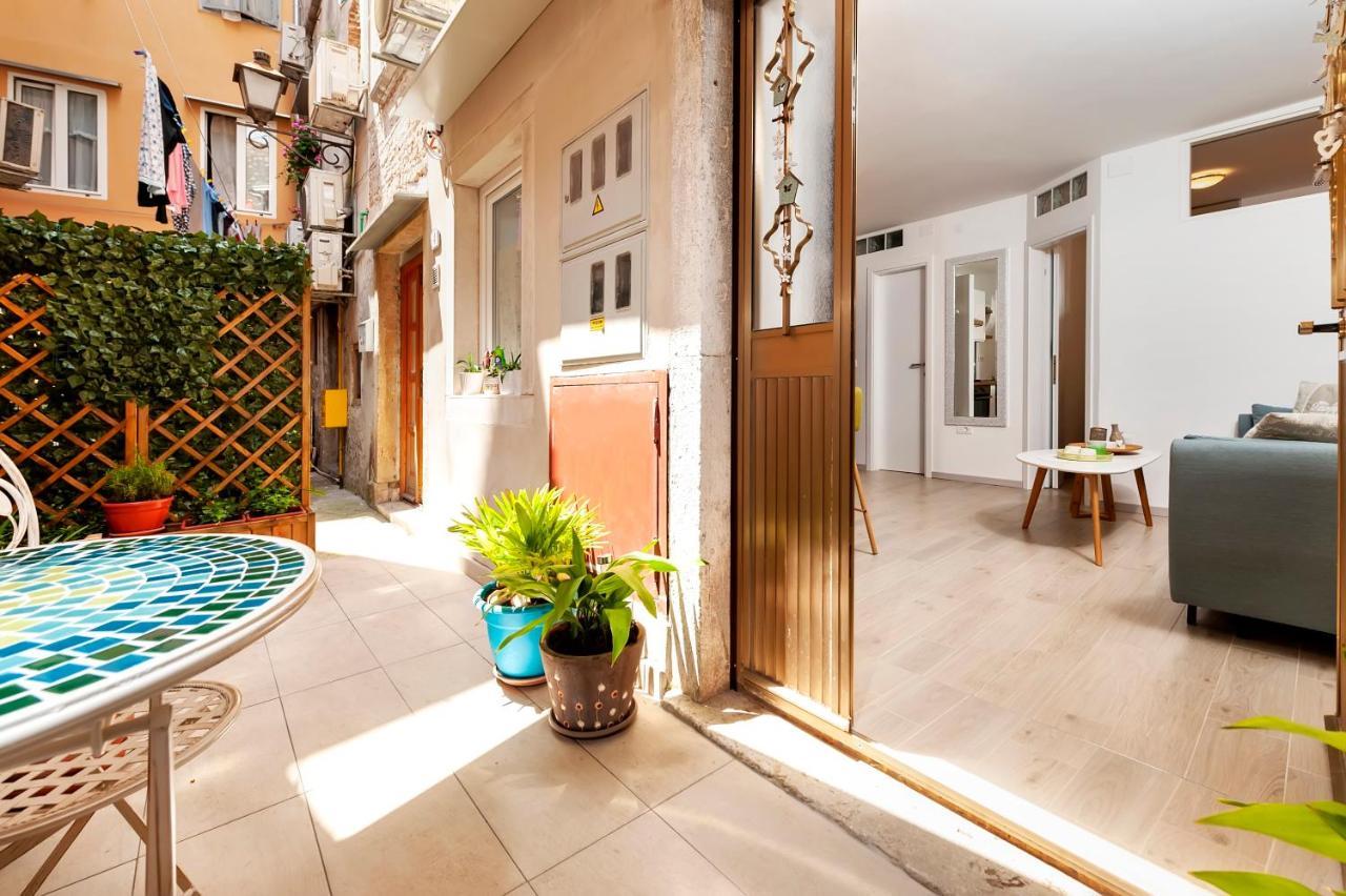 Apartment Amici With Terrace In Center Of 罗维尼 外观 照片